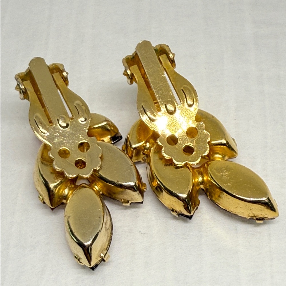 Vintage root bear & apple cider Gold tone Brown Leaf clip on Earrings - Picture 6 of 11